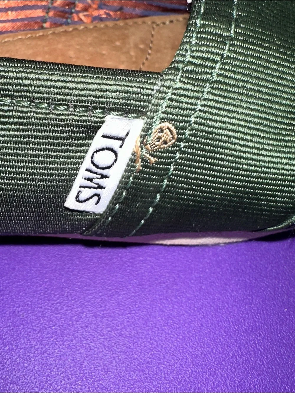 TOMS Green Skull Print Canvas Slip On Flats Women’s Casual Shoes Size 7